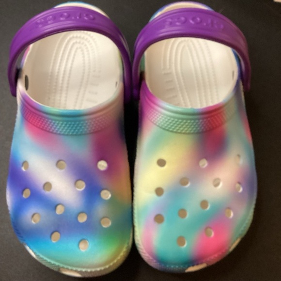 Crocs NWOT Youth Size J 3 Classic Solarized Clogs | Tie Dye Crocs| Slip On Shoes - Picture 3 of 7